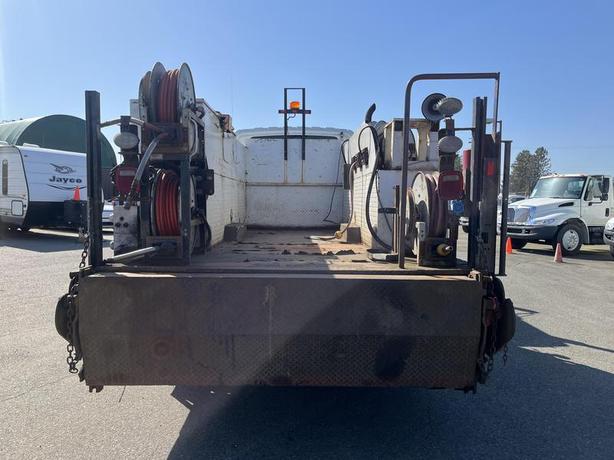 2007 International 7300 Welder Truck Diesel With Air Brakes Power Tailgate image 4