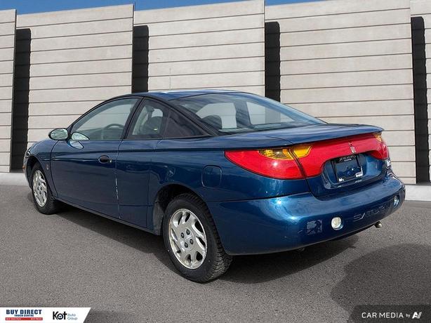 2001 Saturn SC MANUAL, KEY TWO DOOR, SUNROOF, GREY INTERIOR, CD PLAYER WITH RADI image 4