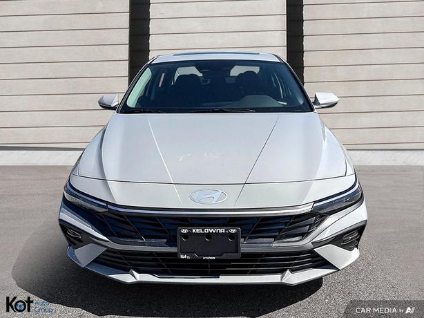 2025 Hyundai Elantra Preferred FORWARD COLLISION! REAR CROSS TRAFFIC ALERT! BACK image 2