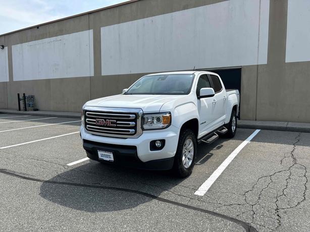 2017 GMC Canyon image 3
