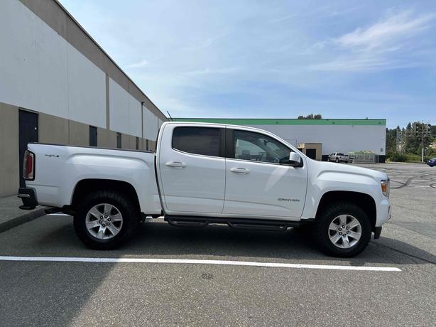 2017 GMC Canyon image 8