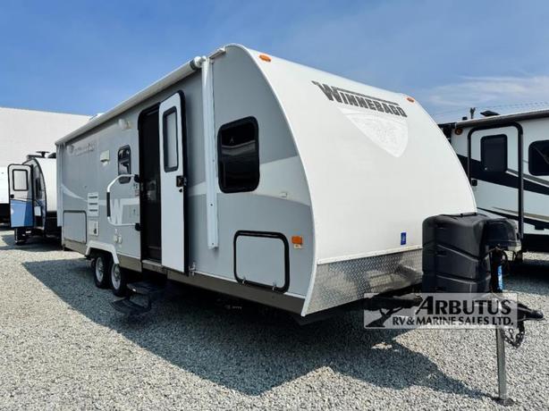 Used 2015 Winnebago Minnie 2201TT image 1