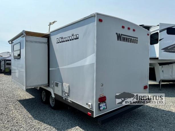 Used 2015 Winnebago Minnie 2201TT image 3