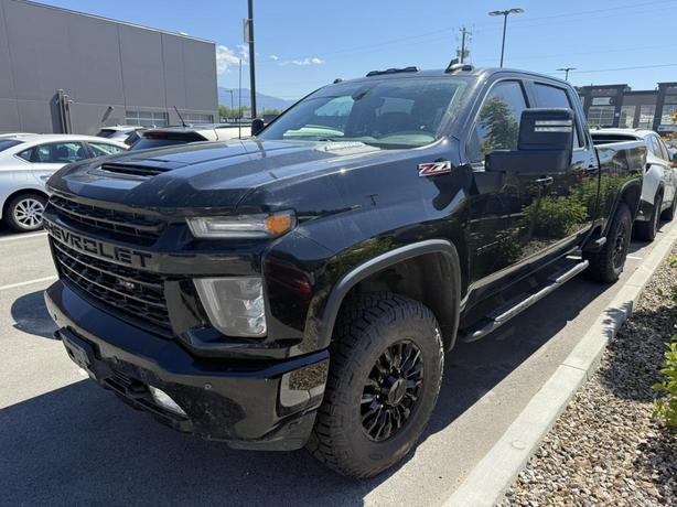 2023 Chevrolet Silverado 3500 LT image 2