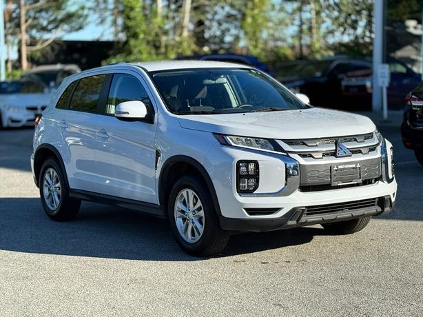 2024 Mitsubishi RVR SE - No Accidents, One Owner, Heated Seats image 3