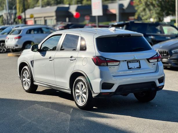 2024 Mitsubishi RVR SE - No Accidents, One Owner, Heated Seats image 7