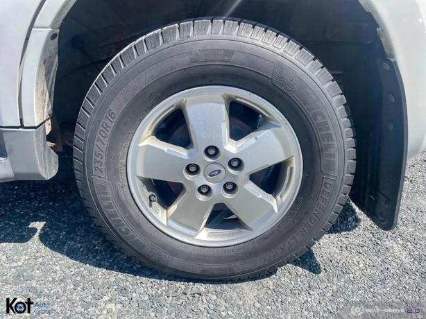 2009 FORD ESCAPE image 4