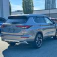 2023 Mitsubishi Outlander LE Premium - Navigation, Heated Steering Wheel thumbnail image 5