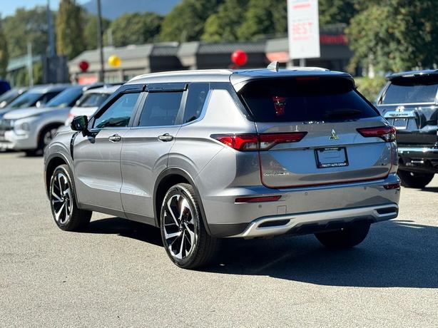 2023 Mitsubishi Outlander LE Premium - Navigation, Heated Steering Wheel image 7