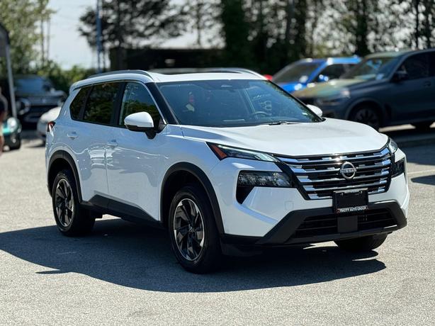 2025 Nissan Rogue SV - Moonroof, Heated Steering Wheel image 3