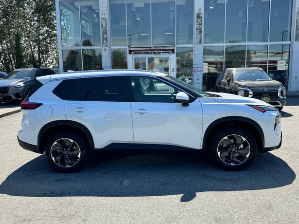 2025 Nissan Rogue SV - Moonroof, Heated Steering Wheel image 4