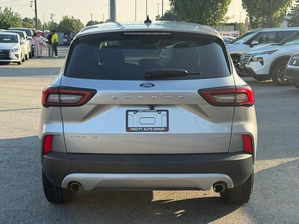 2024 Ford Escape image 7