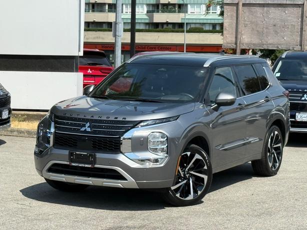 2024 Mitsubishi Outlander image 2