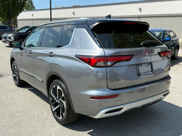 2024 Mitsubishi Outlander image 8