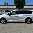 2024 Chrysler Pacifica thumbnail image 4