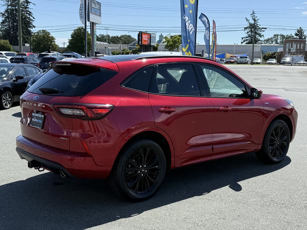 2023 Ford Escape ST-Line Elite AWD - Memory Seat & Panoramic Roof image 6