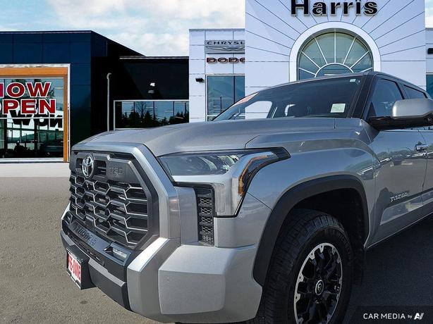 2023 Toyota Tundra Limited 4x4 Crewmax | Heated Seats! image 8
