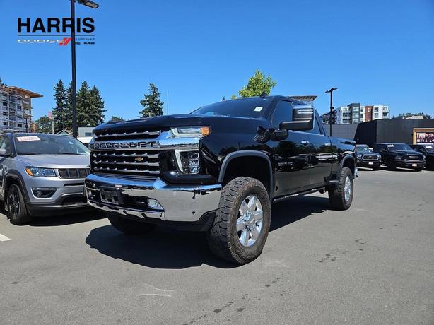 2021 Chevrolet Silverado 3500 4WD Crew Cab 159 LTZ | Remote Start | Low Km's! image 1