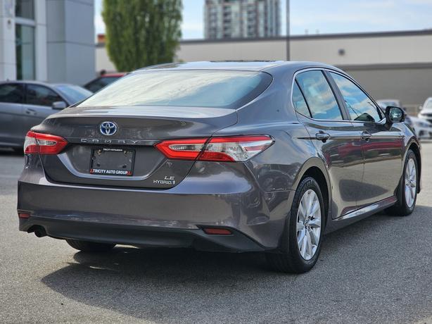 2019 Toyota Camry Hybrid LE Auto image 5