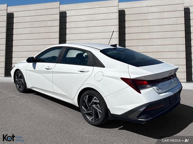 2024 Hyundai Elantra Preferred FORWARD COLLISION! BLINDSPOT! BACKUP CAMERA!NO AC image 4