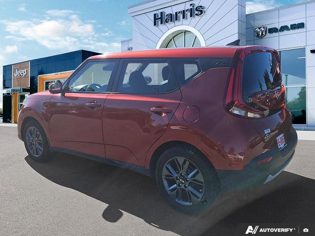 2020 Kia Soul EX | Heated Seats! image 4