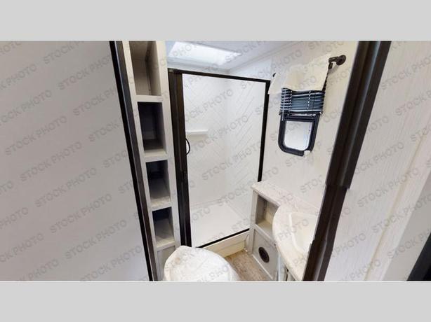 Used 2022 Forest River RV Vibe 21BH image 5