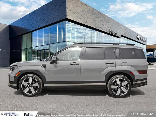 2025 Hyundai Santa Fe Luxury demo image 3