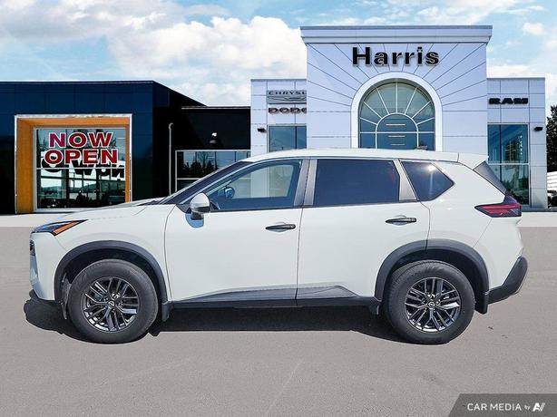 2022 Nissan Rogue AWD S Sport Utility | One Owner | No Reported Accidents! image 3