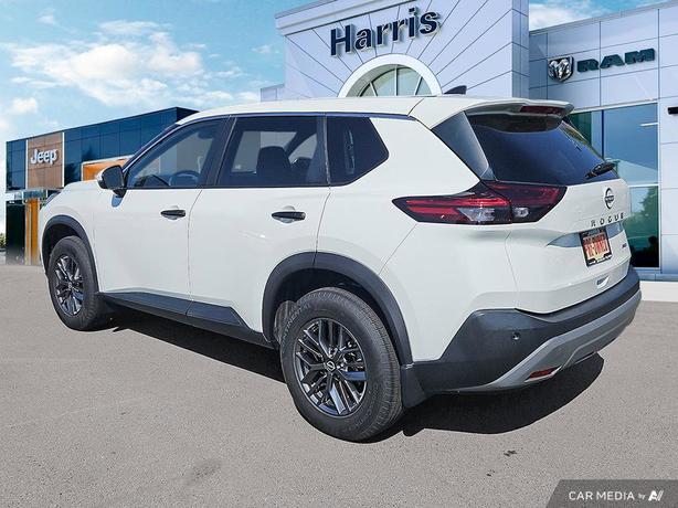 2022 Nissan Rogue AWD S Sport Utility | One Owner | No Reported Accidents! image 4