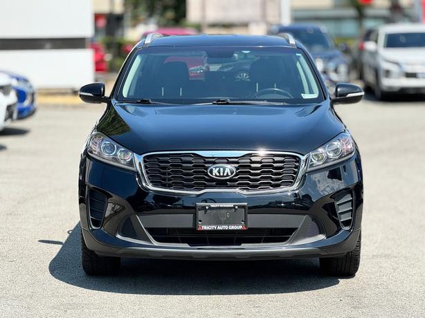 2019 Kia Sorento LX - No Accidents, Heated Steering Wheel image 2
