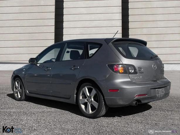2005 MAZDA MAZDA3 image 4