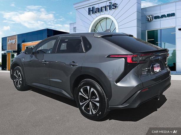 2023 Subaru Solterra AWD | No Reported Accidents! image 4