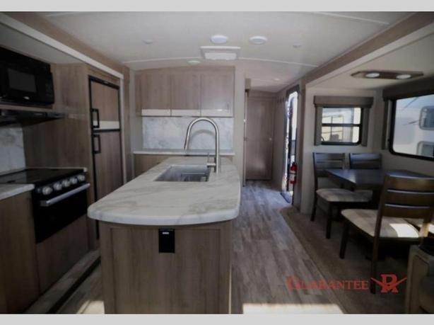 Used 2022 Grand Design Imagine 2970RL image 7