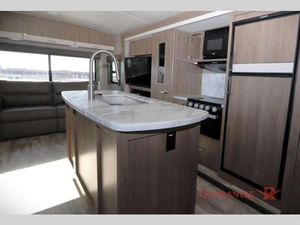 Used 2022 Grand Design Imagine 2970RL image 8