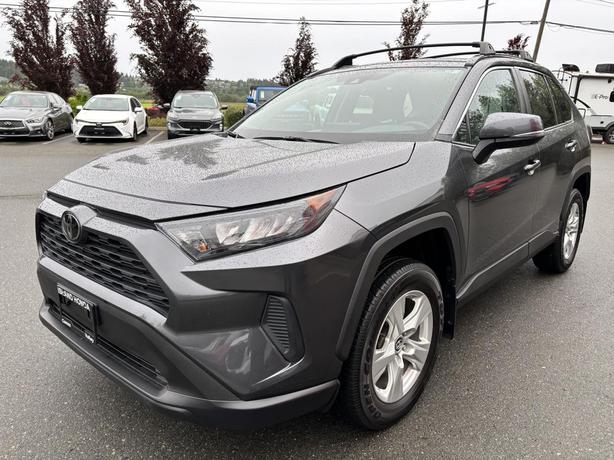 2019 Toyota RAV4 LE image 3