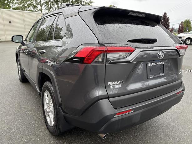 2019 Toyota RAV4 LE image 5