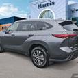 2023 Toyota Highlander XLE AWD | Bluetooth Connect | Keyless Start! thumbnail image 4
