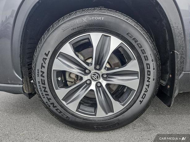 2023 Toyota Highlander XLE AWD | Bluetooth Connect | Keyless Start! image 6