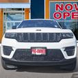 2024 Jeep Grand Cherokee Altitude 4x4  | Heated Seats! thumbnail image 2