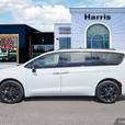 2024 Chrysler Pacifica Touring-L AWD | No Reported Accidents! thumbnail image 3