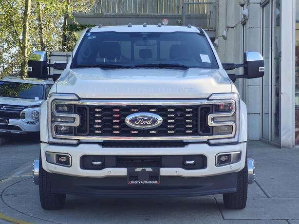 2024 Ford F-450 SUPER DUTY Platinum - Panoramic Sunroof, No Accidents image 3