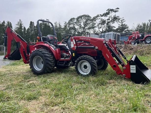 2024 Mahindra 1600 Series 1626 HST image 5