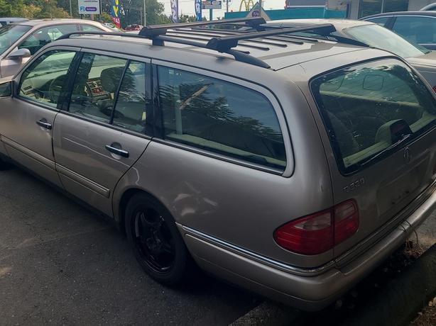1999 Mercedes-Benz  E320 awd wagon AS TRADED image 6