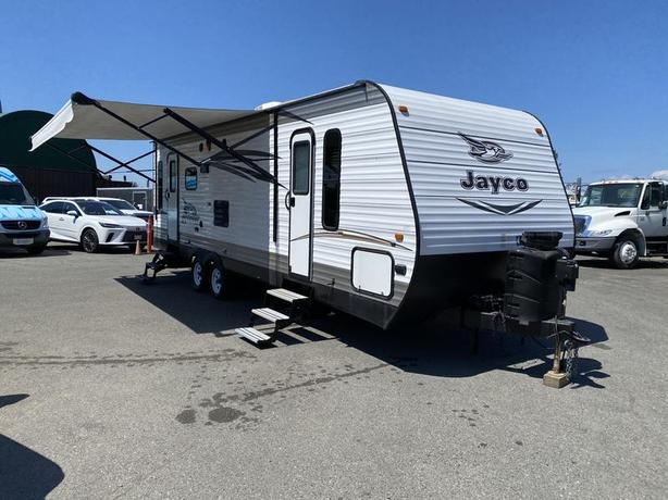 2016 Jayco 265RLSW 26 Foot Travel Trailer With 1 Slide Out image 1