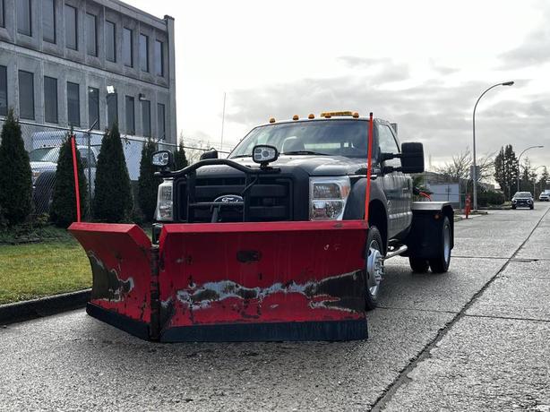 2012 Ford F-550 Regular Cab Dually Diesel  4WD Plow Spreader image 4