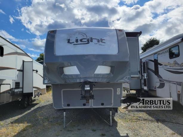 Used 2018 Highland Ridge RV Open Range Light LF318RLS image 2