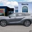 2023 Toyota Highlander XLE AWD | Bluetooth Connect | Keyless Start! thumbnail image 3