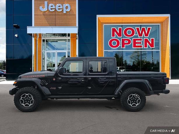 2023 Jeep Gladiator Mojave 4x4 | Back-Up Camera | Bluetooth Connection! image 3