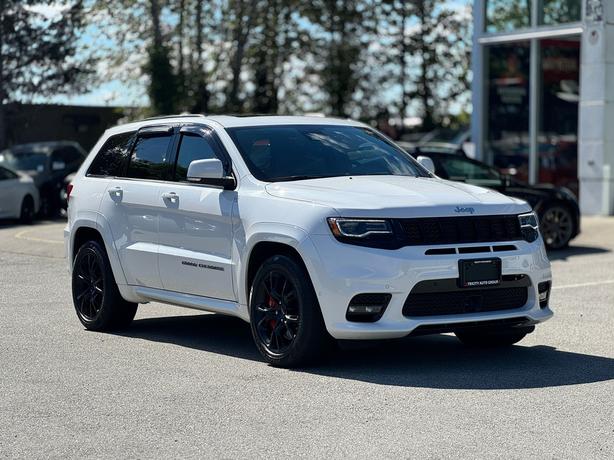 2017 Jeep Grand Cherokee 4WD 4dr SRT image 3