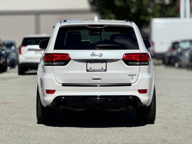 2017 Jeep Grand Cherokee 4WD 4dr SRT image 6
